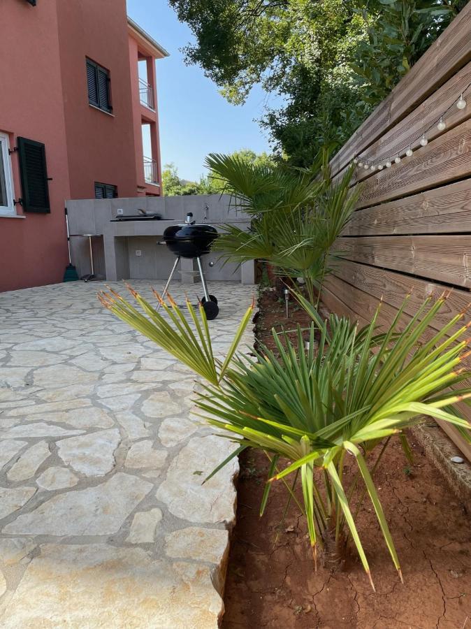 Apolina Malinska Villa ภายนอก รูปภาพ